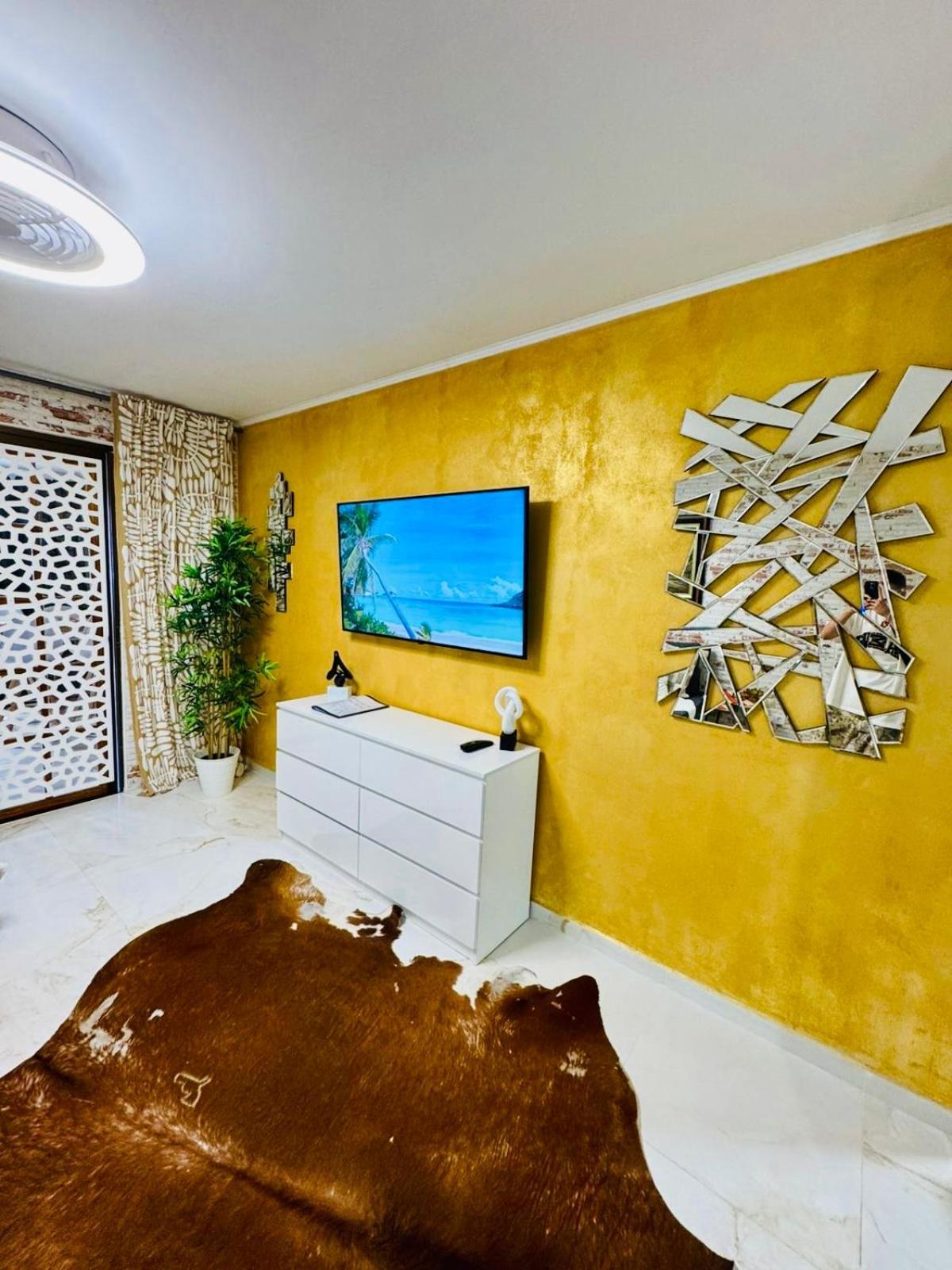 Apartment With Terrace And Pool, Los Cristianos Лос Кристианос Экстерьер фото